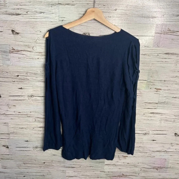 Molly bracken blue cold shoulder bow sweater size medium - Picture 9 of 9